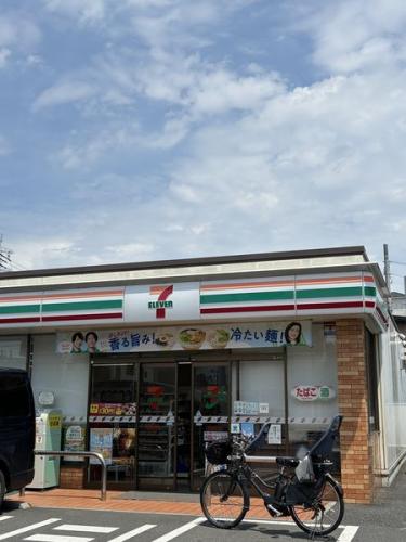 セブンイレブン足立青井5丁目店 約210m