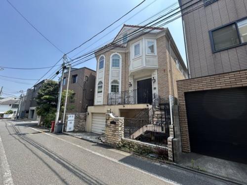 前面道路含む現地外観 前面道路含む現地外観