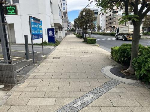 南側前面道路 南側前面道路