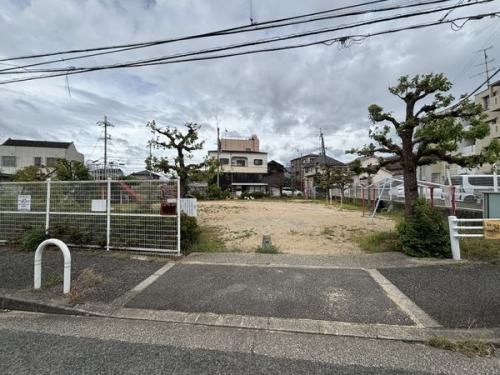 広場 約9m 広場 約9m