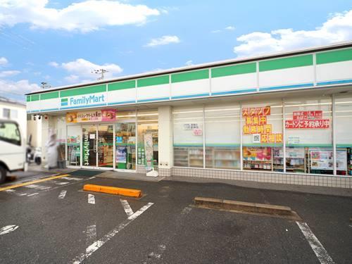 ファミリーマート堺美原小寺店 160m