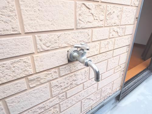2階_バルコニー_水栓