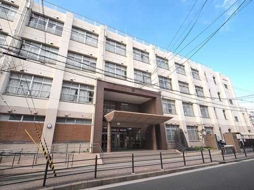 大阪市立育和小学校 900m