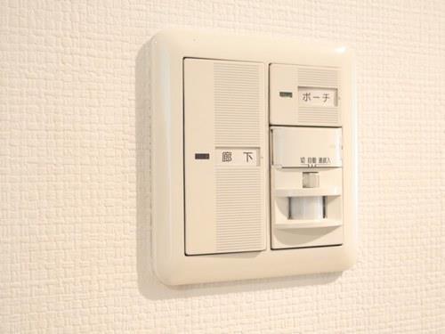 玄関_人感センサー付きライト