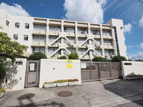 松原市立松原第五中学校 680m