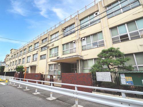 大阪市立阿倍野小学校 560m