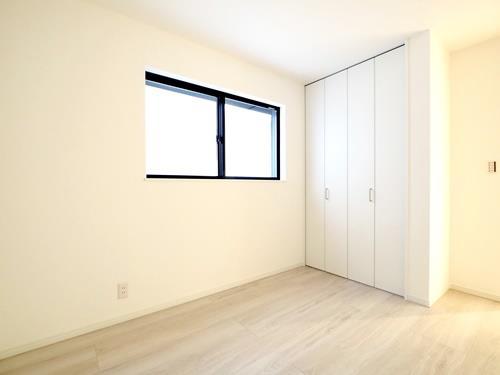 1階_納戸約5.5帖