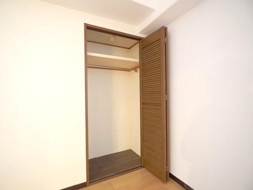 洋室約6.1帖 収納