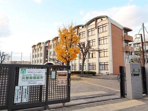 大阪市立生野未来学園小中学校 1370m