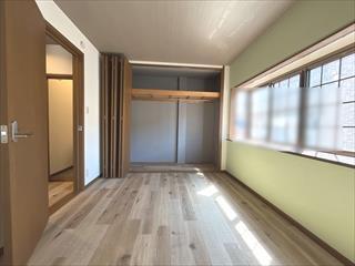 2階南西側洋室　約6.0帖