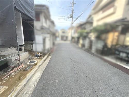 東側前面道路：2026年7月初旬撮影
