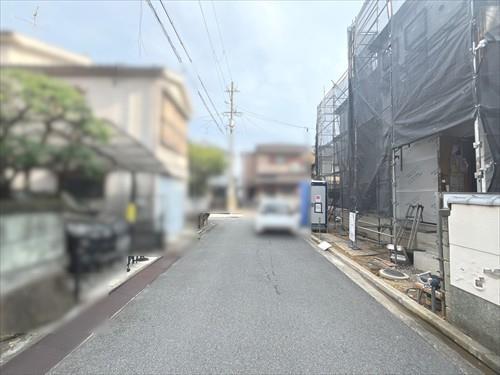 東側前面道路：2026年7月初旬撮影