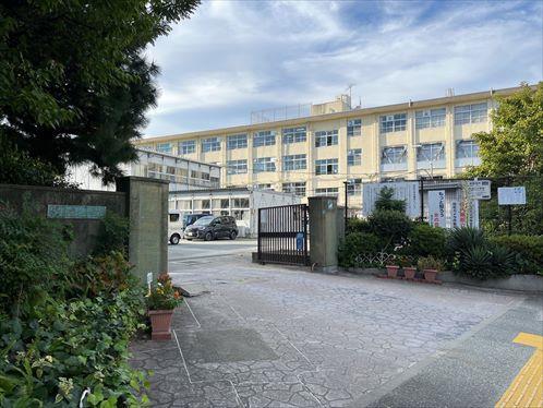 南当仁小学校　450ｍ