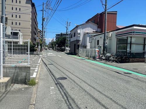 南側前面道路