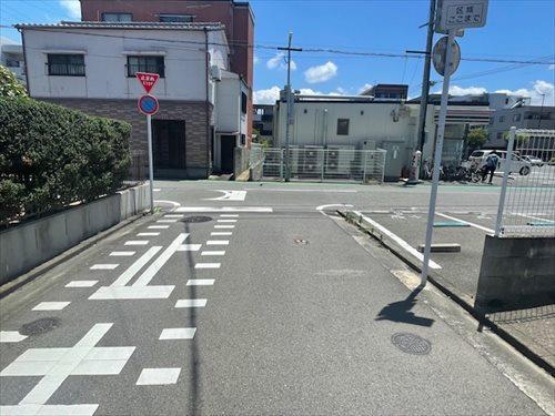 東側前面道路2