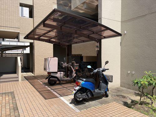 バイク置き場