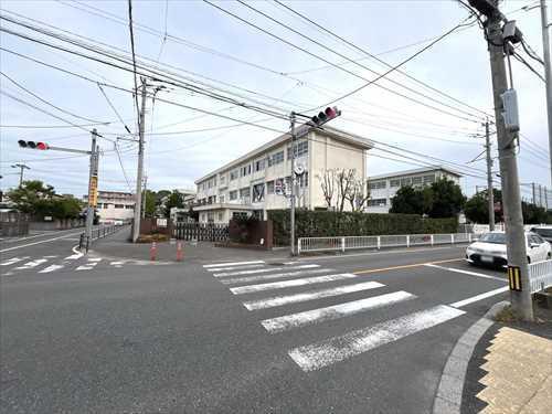 春日市立春日中学校まで140ｍ