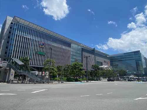 JR鹿児島本線「博多」駅