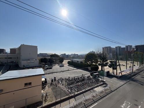 バルコニーからの眺望（南西側）