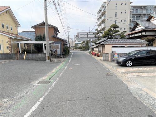 南側前面道路