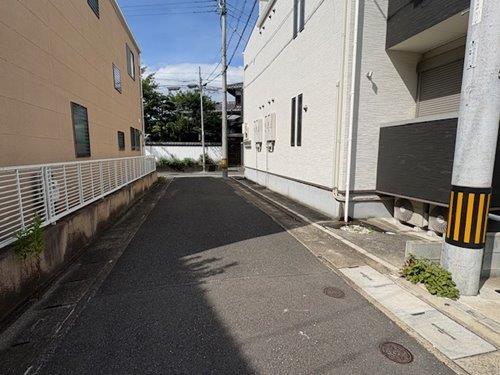 南東側前面道路2