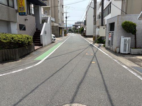 北西側前面道路