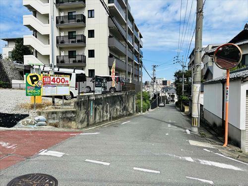 東側前面道路 東側前面道路