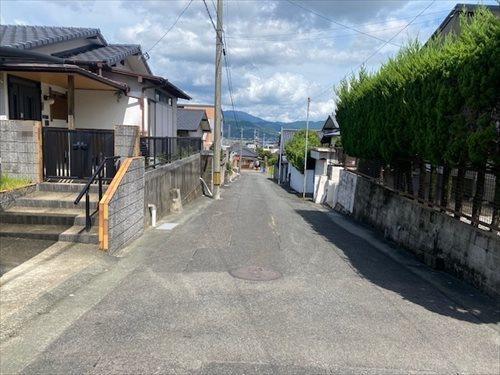 前面道路（南側から撮影）