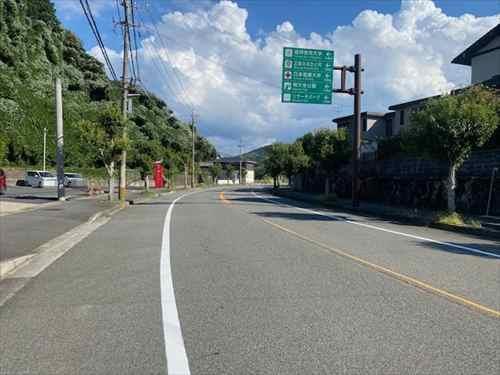 前面道路（西側から撮影）