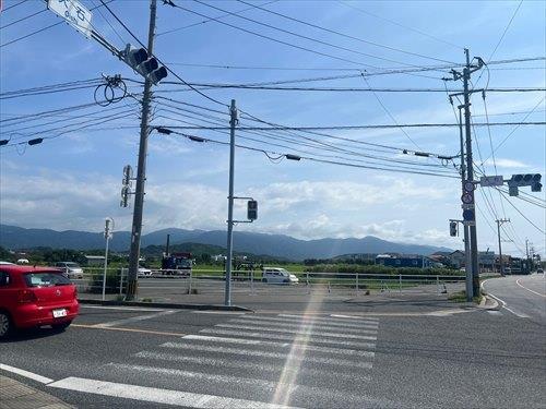 北東側前面道路