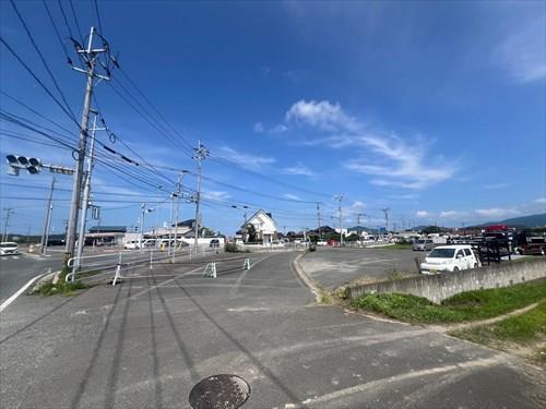 外観（西側から撮影）