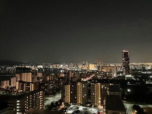 南東側バルコニーからの夜景（売主撮影）