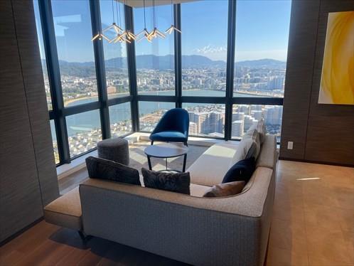 スカイラウンジ