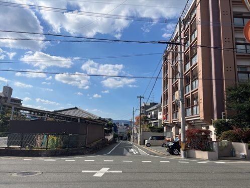 前面道路（南側）