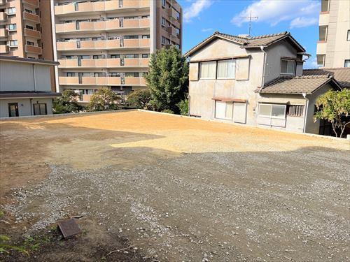 敷地内東側 敷地内東側