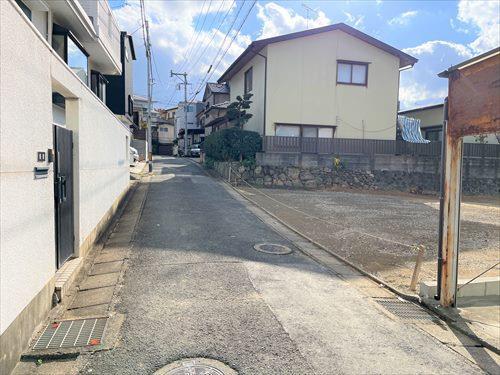 北東側前面道路 北東側前面道路