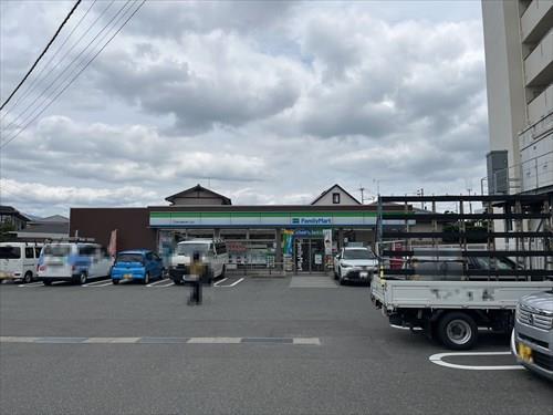 ファミリーマート春日若葉台東3丁目店