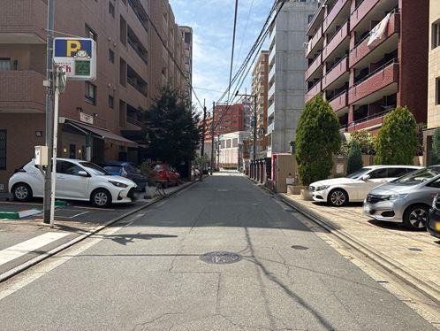 前面道路（西向き）