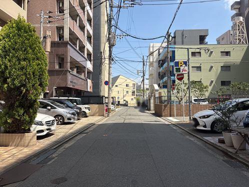 前面道路（東向き）