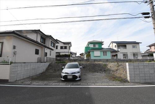 敷地内