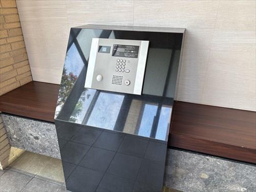 インターホン