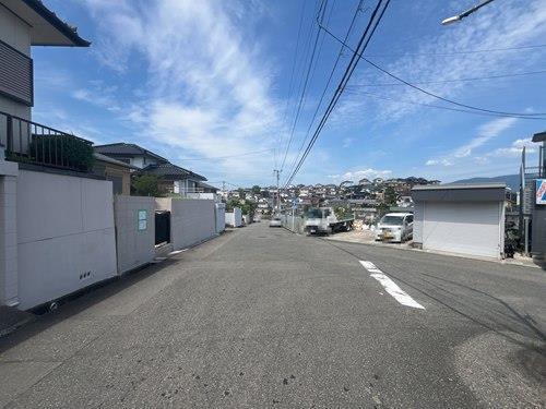 前面道路　（南西側から撮影）