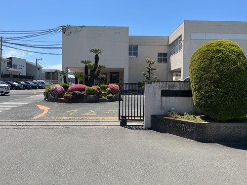 福津市立福間南小学校まで約1590ｍ