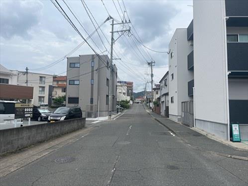 北側前面道路