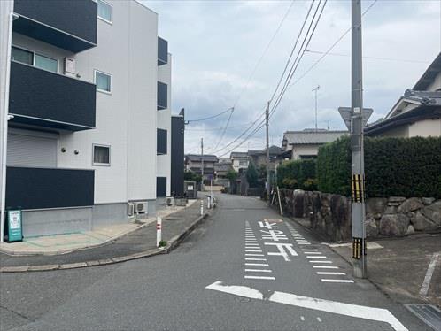 南西側前面道路