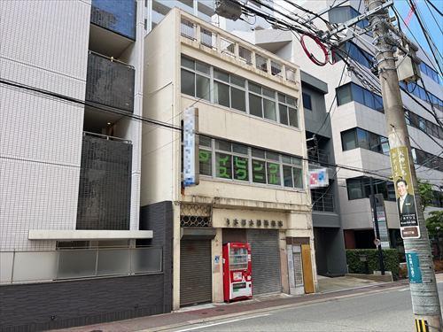 外観南東側