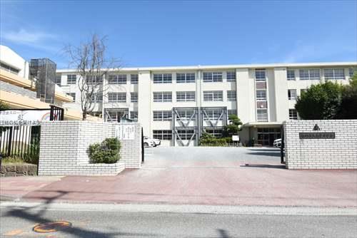 高宮中学校まで850ｍ