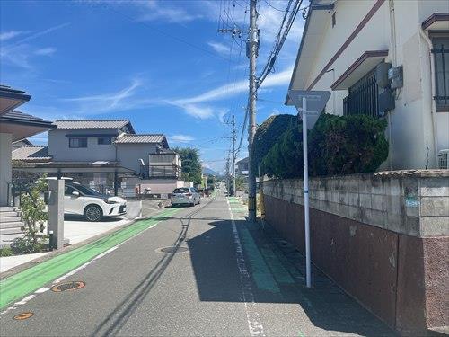 北西側公道