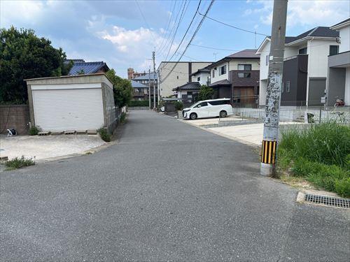 北西側前面道路 北西側前面道路