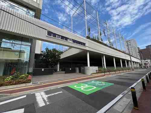 舞鶴小学校・舞鶴中学校まで約240ｍ